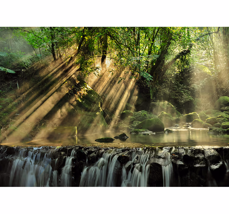 Papel mural verde cascada del bosque iluminado - TenVinilo