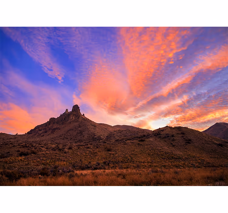 Mural de paisajes crepúsculo en montañas majestuosas - TenVinilo