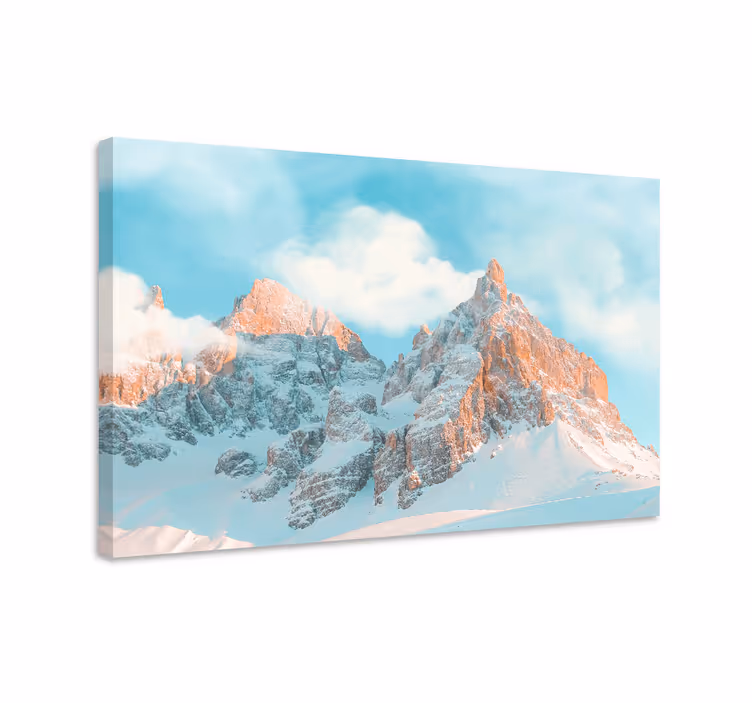 Cuadro paisajes Espesas nubes blancas entre montañas y bosques - TenVinilo