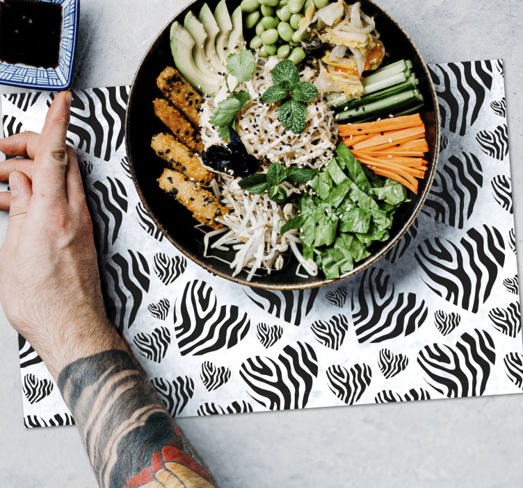 Mantel individual patrón Corazón de animal print - TenVinilo