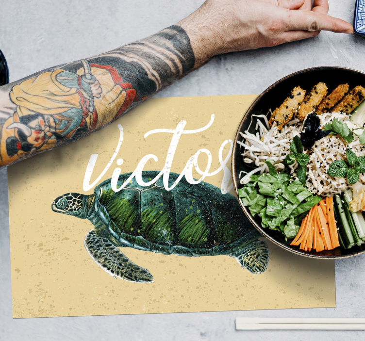 Mantel individual beige tortuga con nombre - TenVinilo