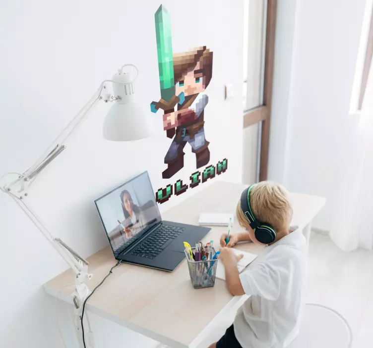 Pegatina videojuego personaje pixelado con espadaPersonaje pixela - TenVinilo