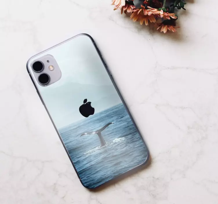 Pegatina iPhone cola de ballena salpicando - TenVinilo