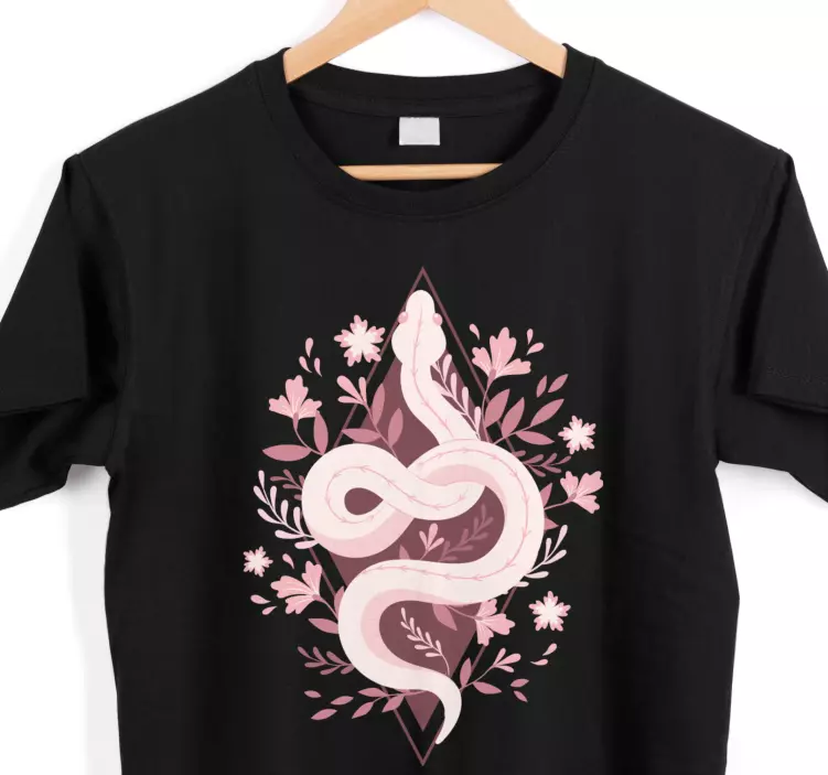 Camiseta personalizada ilustración de serpiente rosa - TenVinilo