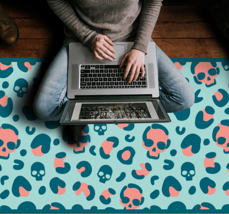 Alfombra vinílica animal print diseño de calaveras - TenVinilo