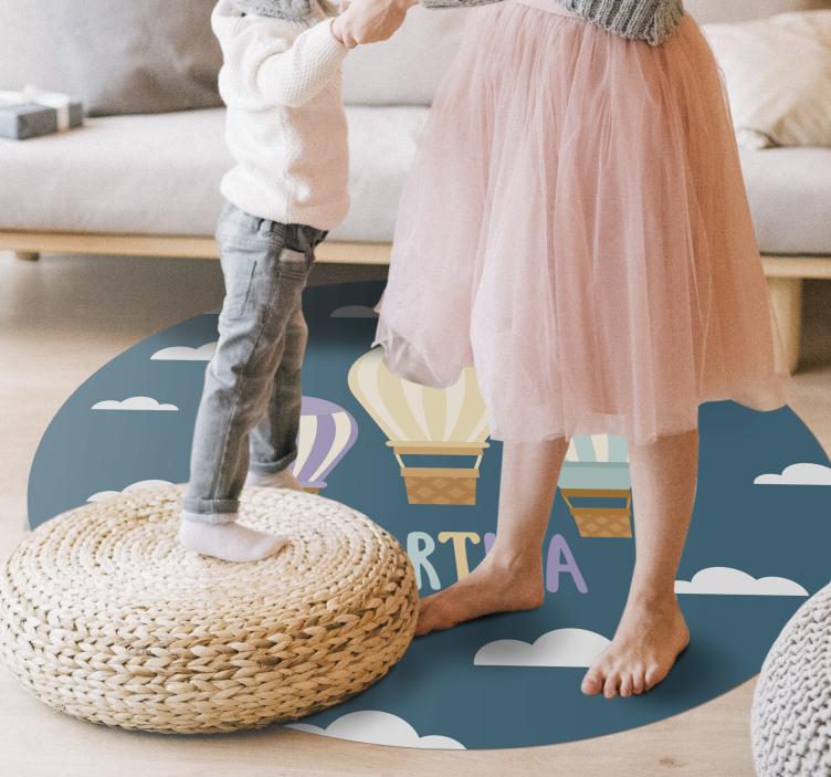 Alfombra vinílica infantil globos aerostáticos con nombre - TenVinilo